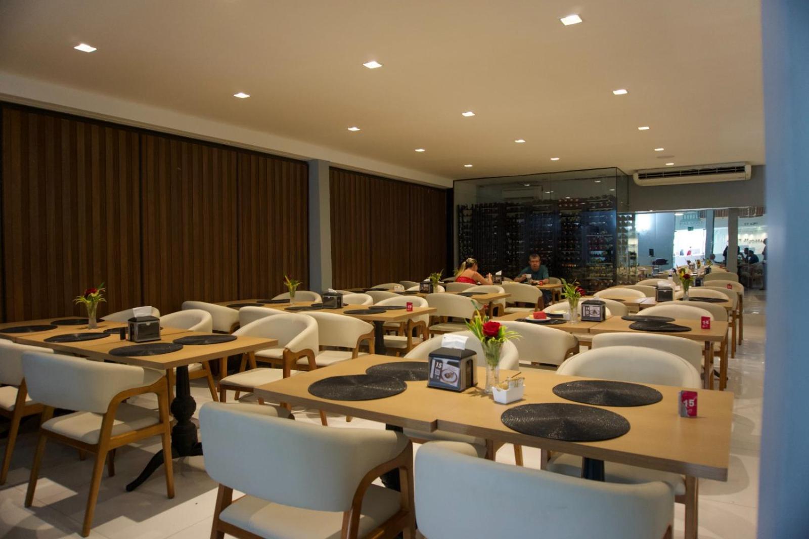 פלמס Hotel Girassol Plaza מראה חיצוני תמונה