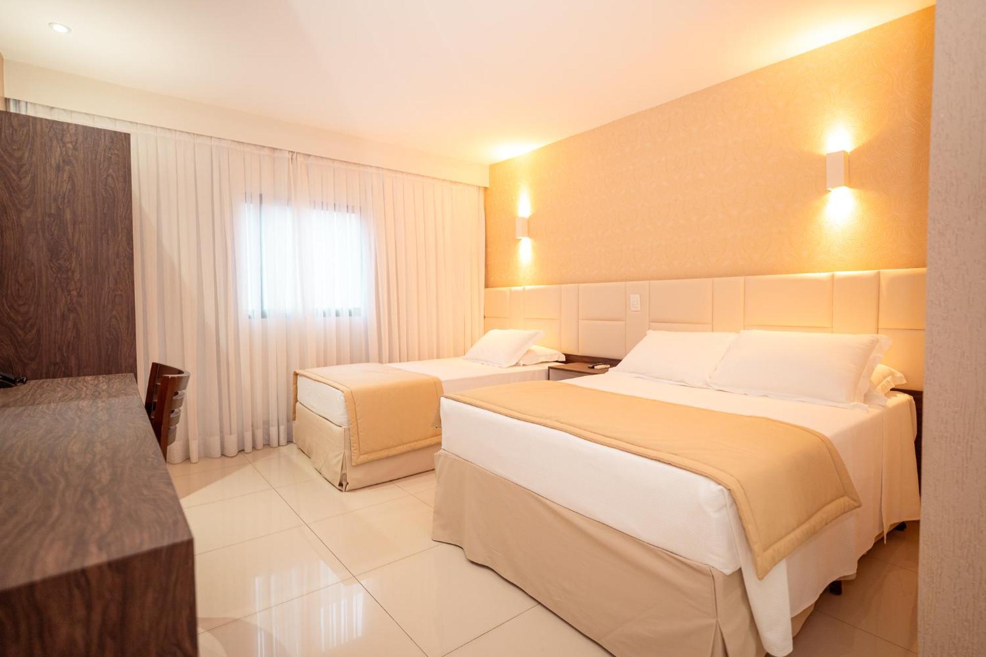 פלמס Hotel Girassol Plaza מראה חיצוני תמונה